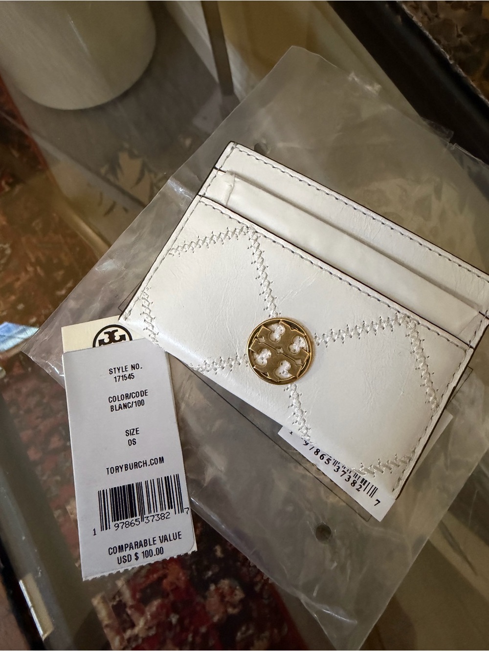 Tory Burch White Quilted Leather Card Sleeve with Gold Logo Accent